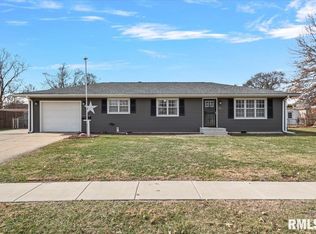 716 Samuel St, Taylorville, IL 62568
