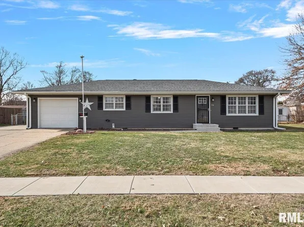 716 Samuel St, Taylorville, IL 62568