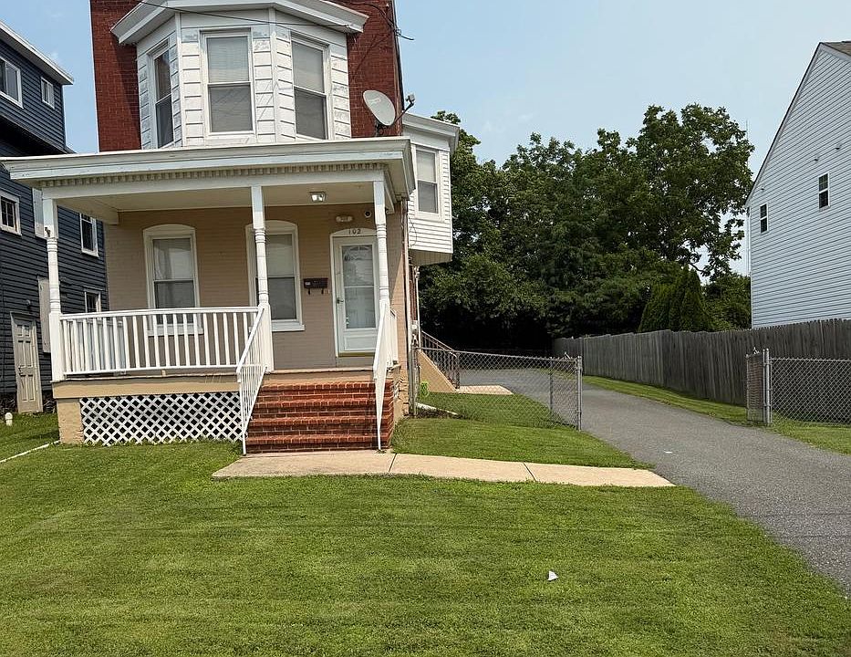 1st image of 102 Northern Ave