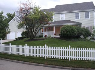 729 Stonebridge Rd, Frankfort, IL 60423