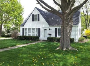 1016 S 5th St, St Charles, IL