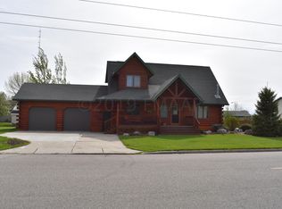 942 Main St, Breckenridge, MN 56520