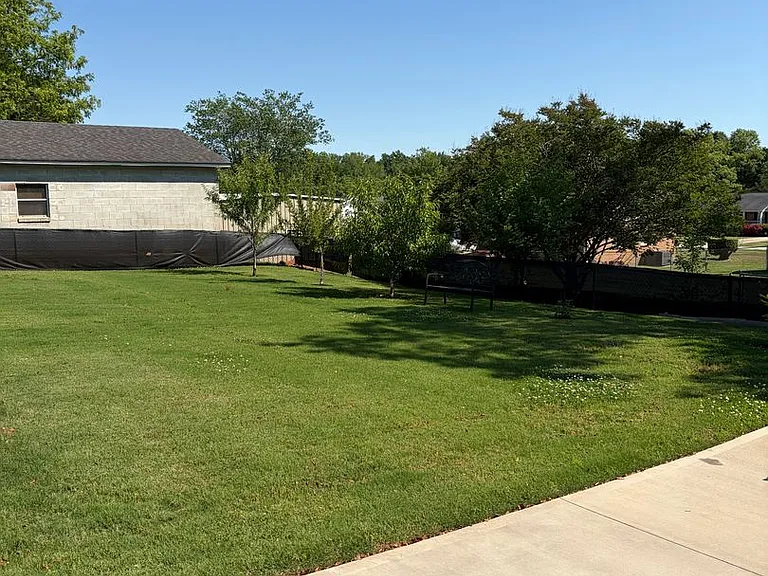 202 Roscoe Dr — Photo 14
