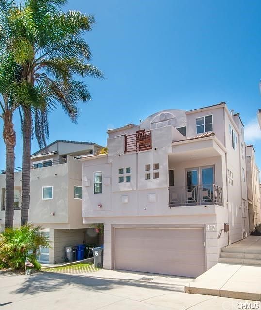 1st image of 437 Marine Ave #A