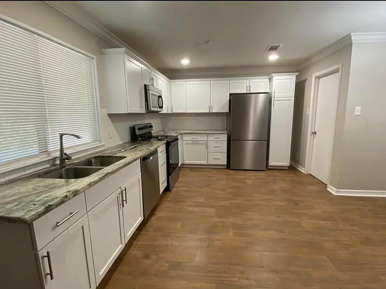 2240 Monica St — Photo 3