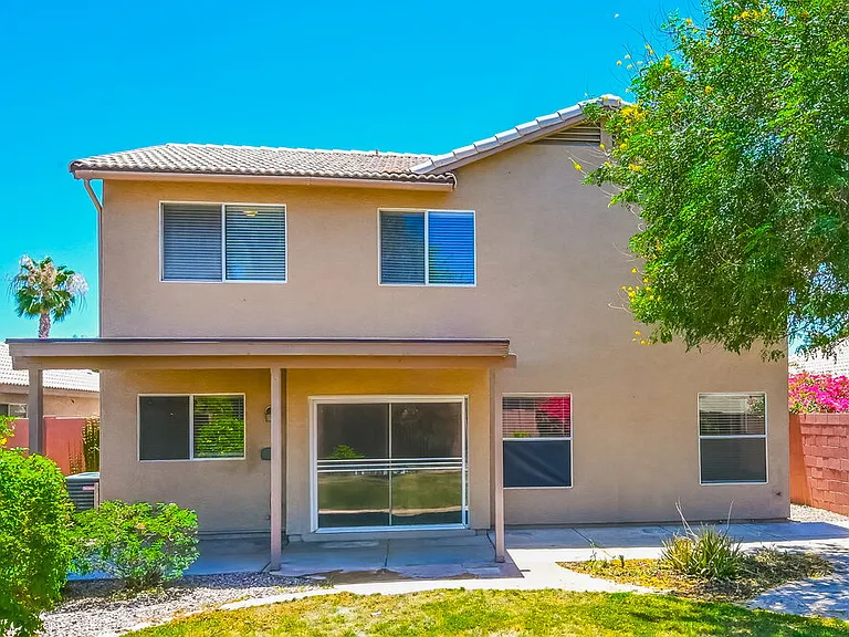 1036 W Olive Ave — Photo 17