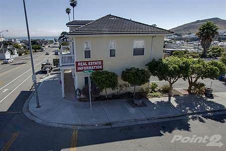 Ocean_and_Pier_Down_the_Street