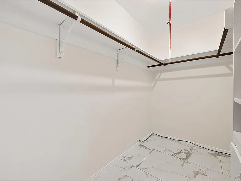 2201 Fountain View Dr #54 — Photo 30