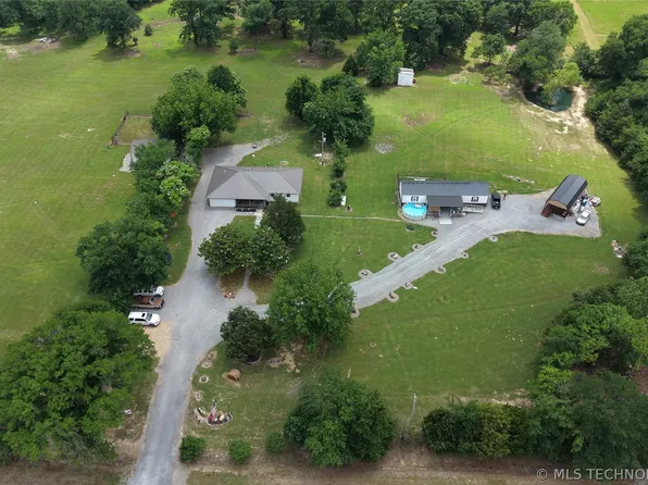 3647 SE Highway 63, Talihina, OK 74571