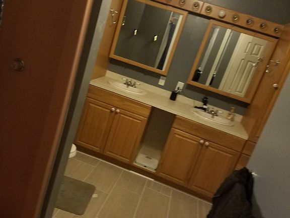3rd image of 4538 Cedar St