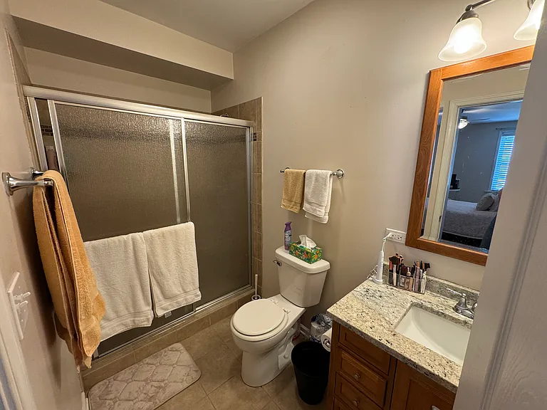 1218 W Roscoe St #1 — Photo 10