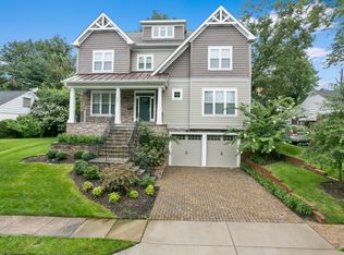 5001 34th St N, Arlington, VA 22207