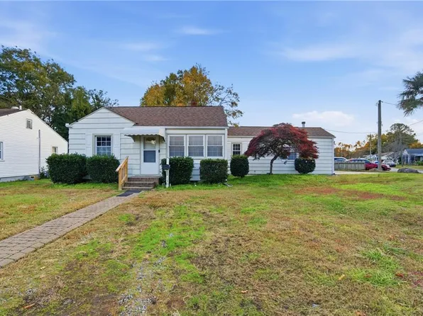 146 Gillis Rd, Portsmouth, VA 23702