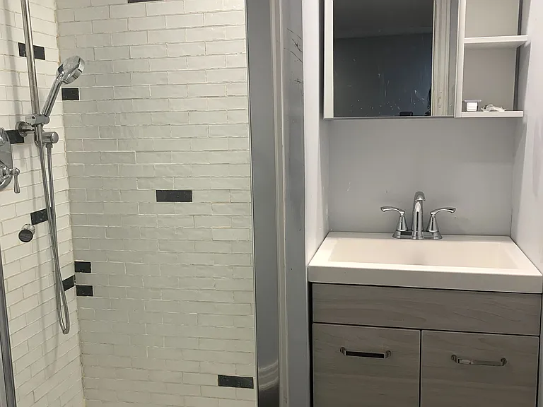 17 River Forest St #BASEMENT — Photo 8