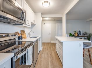 71 Parkwoods Village Drive, Toronto, ON M3A 2Y1