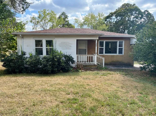 304 W 10th Street, Willow Springs, MO 65793
