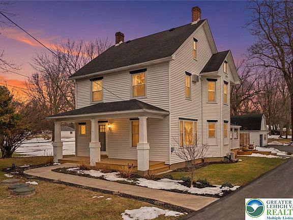 2nd image of 4303 Newburg Rd