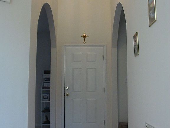 Front Entry Hall