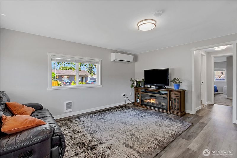 5th image of 1403 E 64th Street
