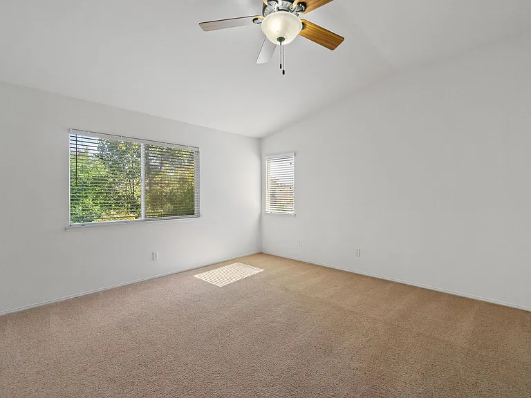 23764 Cloverleaf Way — Photo 24