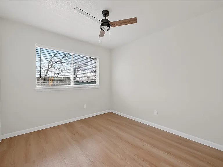 12215 Fetlock Dr — Photo 30