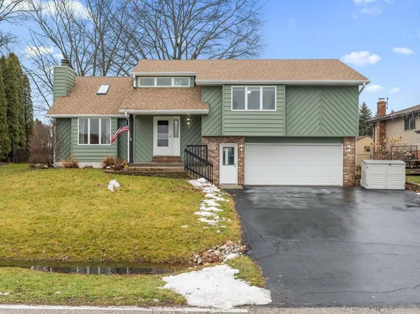 3944 S Lakeshore Dr, Crown Point, IN 46307