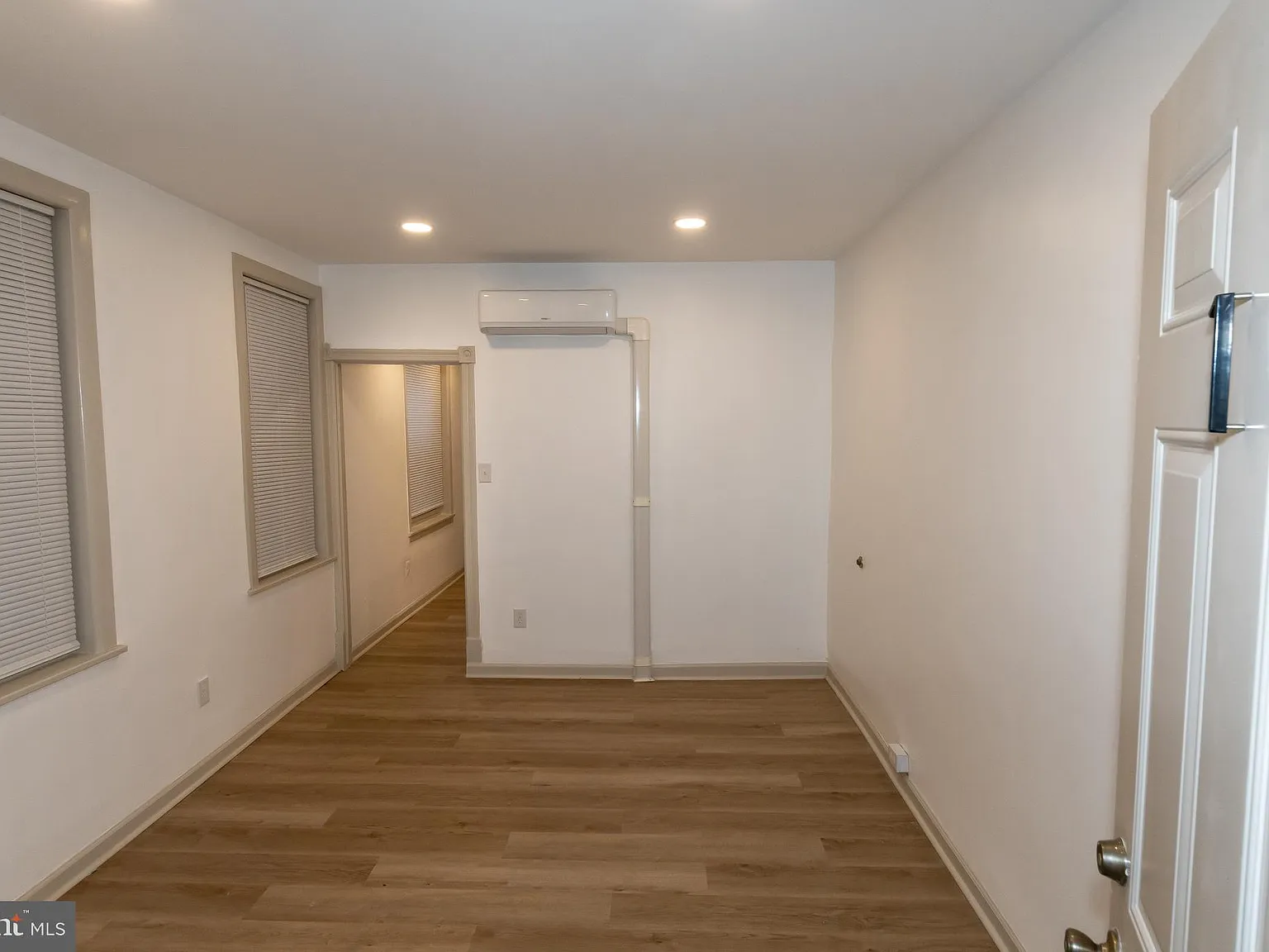 2 bed, 1923 sqft, $1,400 — Photo 4