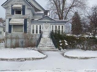 2011 3rd St, Bay City, MI 48708