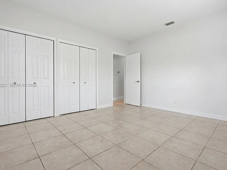 16530 Lake Tree Dr — Photo 35