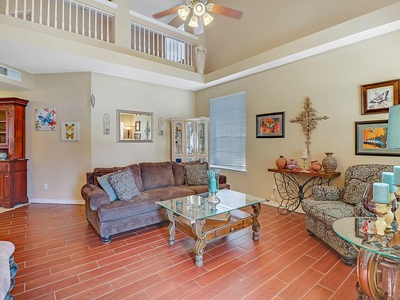4th image of 12421 Tierra Laurel Dr