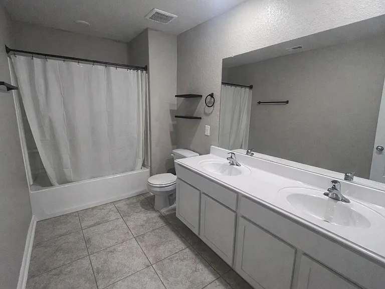3237 Hyacinth — Photo 29