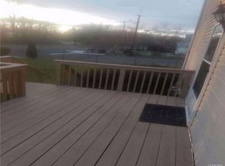 4 Johnson St, Amityville, NY 11701