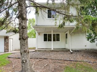 9341 Ranchview Ln N, Maple Grove, MN 55369