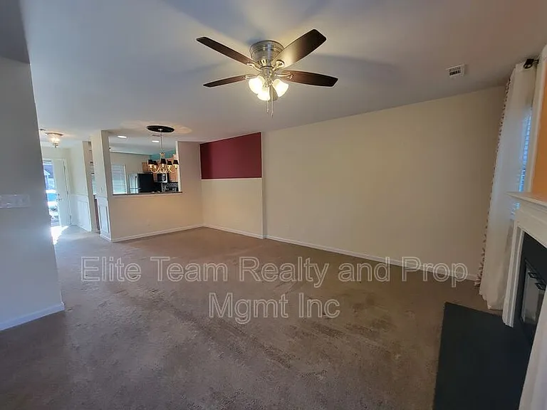 3811 Mosscroft Ln — Photo 8