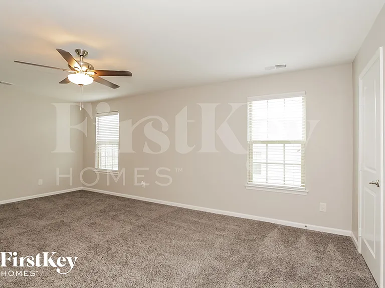 124 Alborn Dr — Photo 9