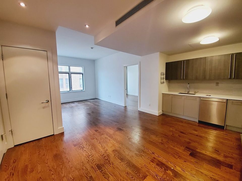1st image of 68 Livingston St #7F