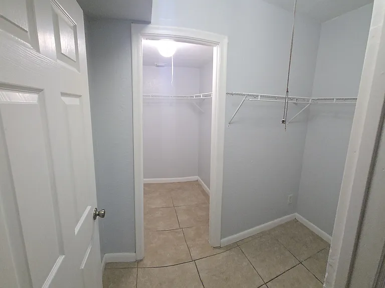 1230 Kent St — Photo 9