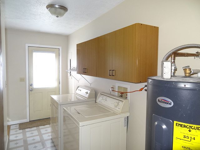 1st image of 42 Appomattox Ct