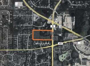 20660 N Quentin Rd, Barrington, IL 60010