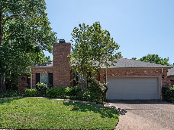 3rd image of 1302 Sussex (pvt) Dr