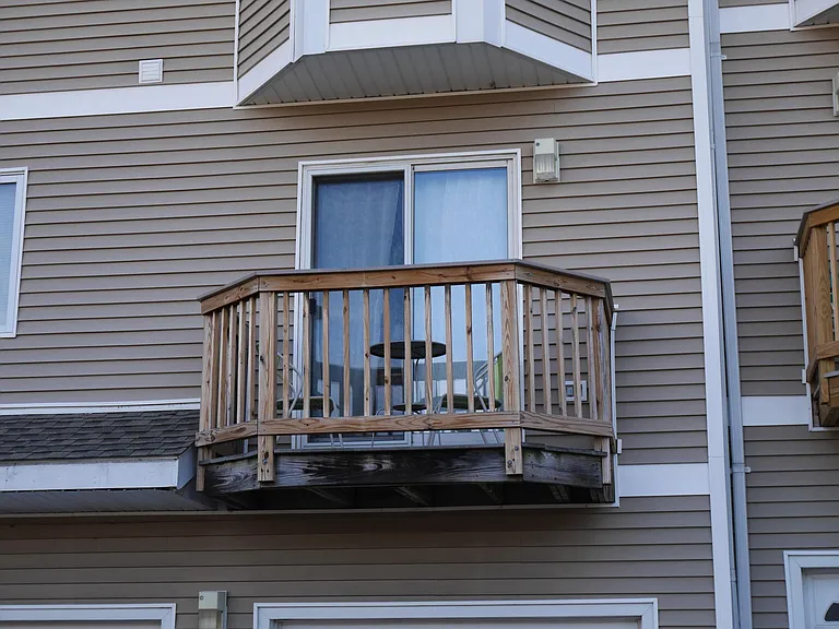 77 Glenrock — Photo 17