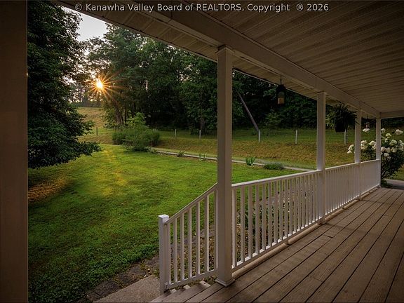 5th image of 154 Horseshoe Dr