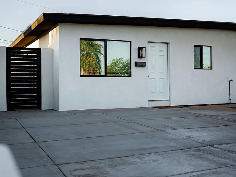 E Tempe Dr — Photo 21