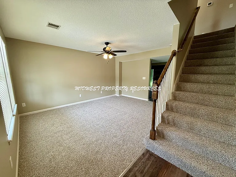 9002 E 85th St — Photo 3