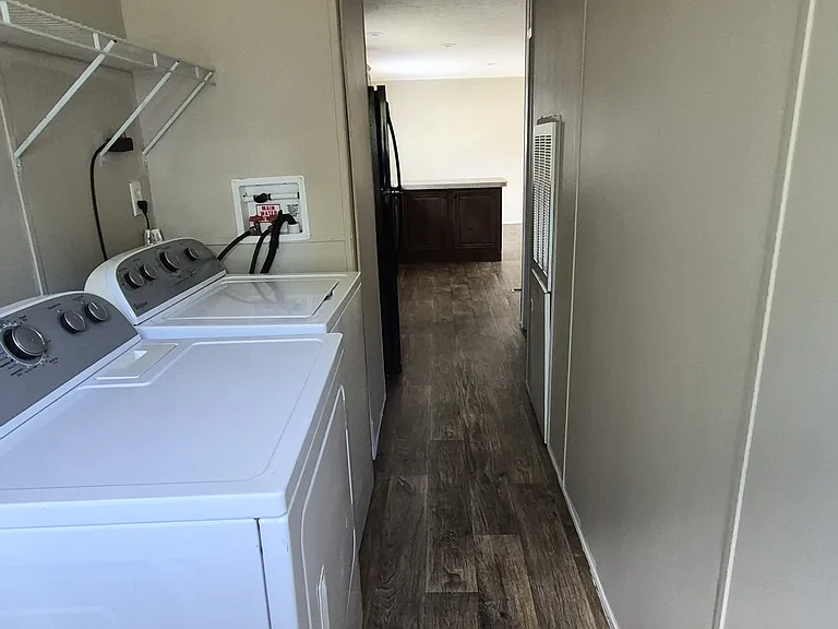 9859 Spring Ridge Ln — Photo 24