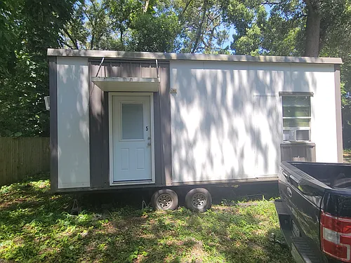 1520C Douglas St Photo 1