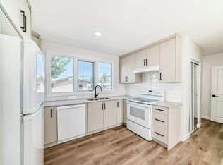 10820 132nd Ave NW, Edmonton, AB T5E 0Z6