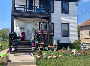 1228 S Memorial Dr, Racine, WI 53403