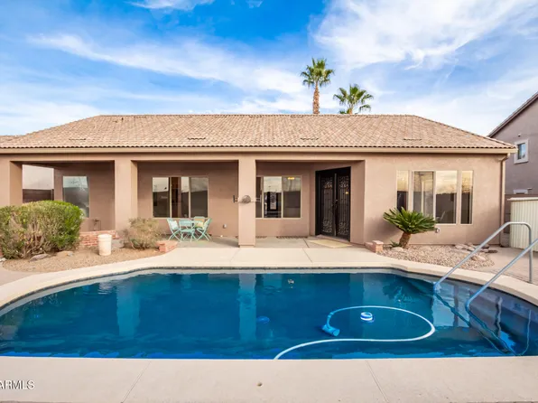 568 N FALCON Drive, Gilbert, AZ 85234