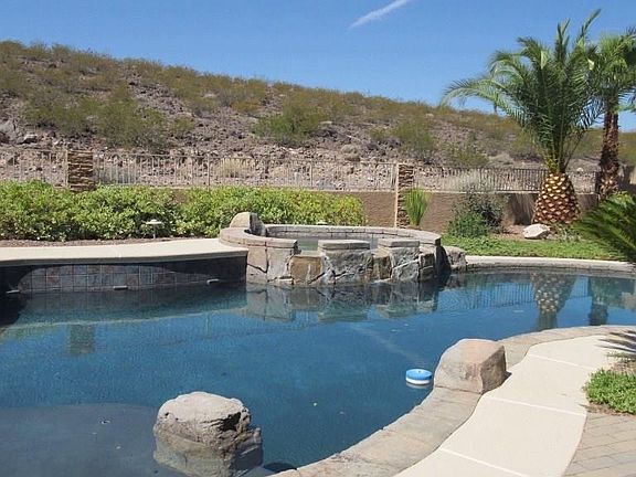 3rd image of 2041 Sinfonia Ave #0